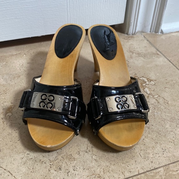 Coach Quinn Wooden Clog Sandals Black Patent Leather 2” Heel Summer - Picture 1 of 8